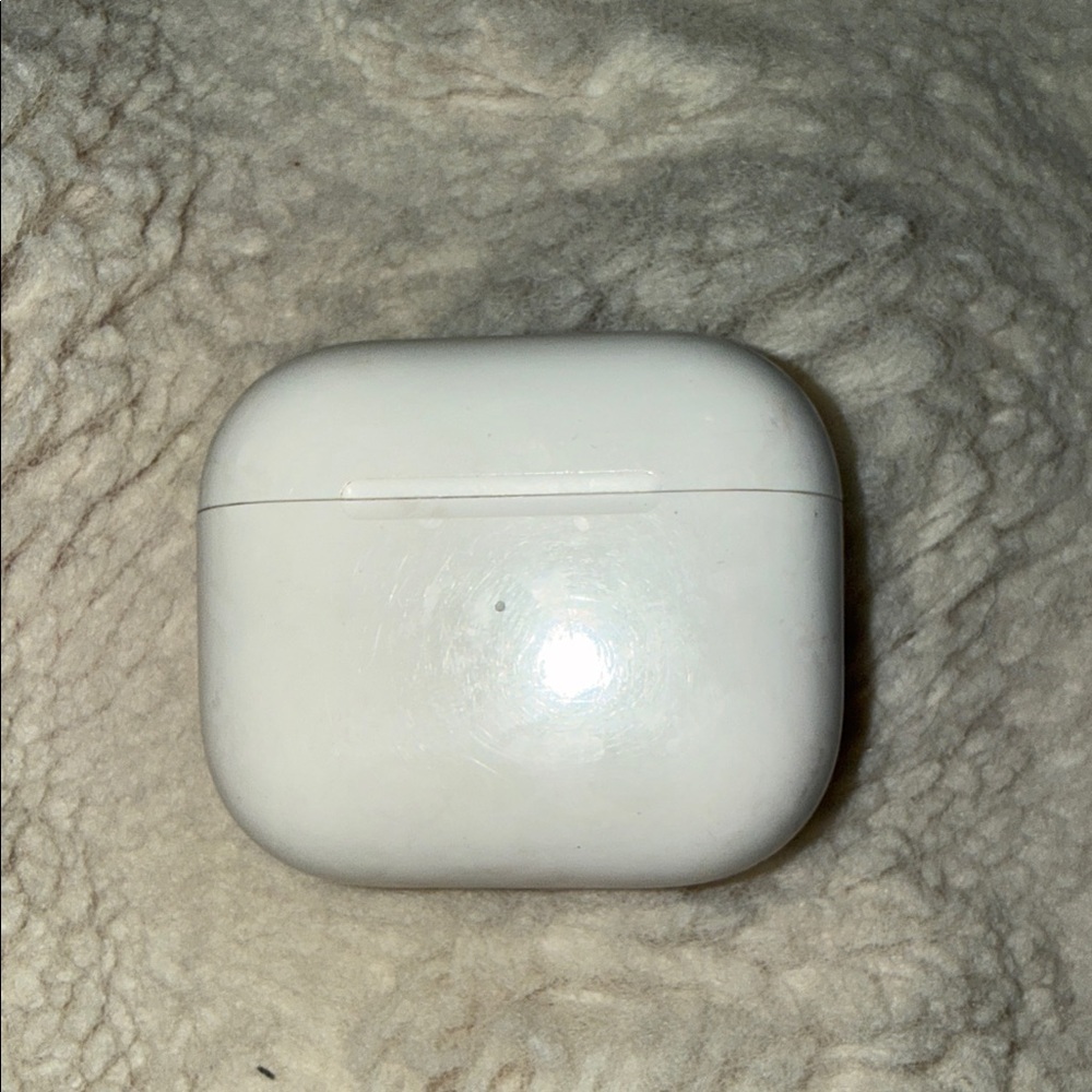 Apple AirPods Pro White Wireless Earbuds Charging Case